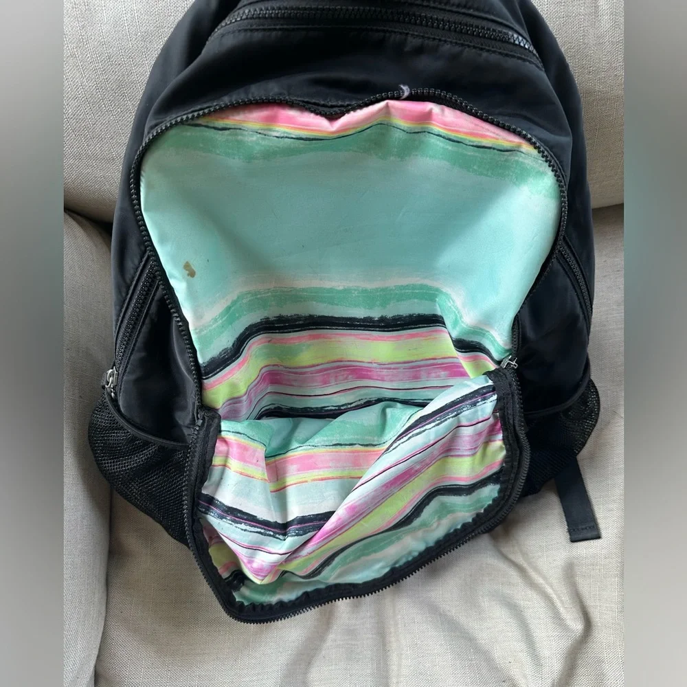 Ivivva backpack - Picture 3 of 4